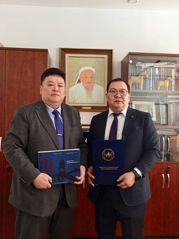 Археологийн хүрээлэн “Хамниган арт”-тай хамтран ажиллана